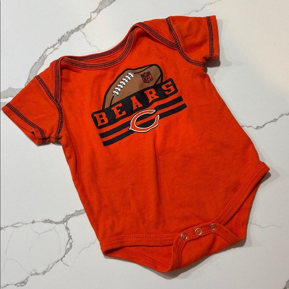 NFL Team Apparel Chicago Bears Orange Short Sleeve Bodysuit 12M Football 1-piece